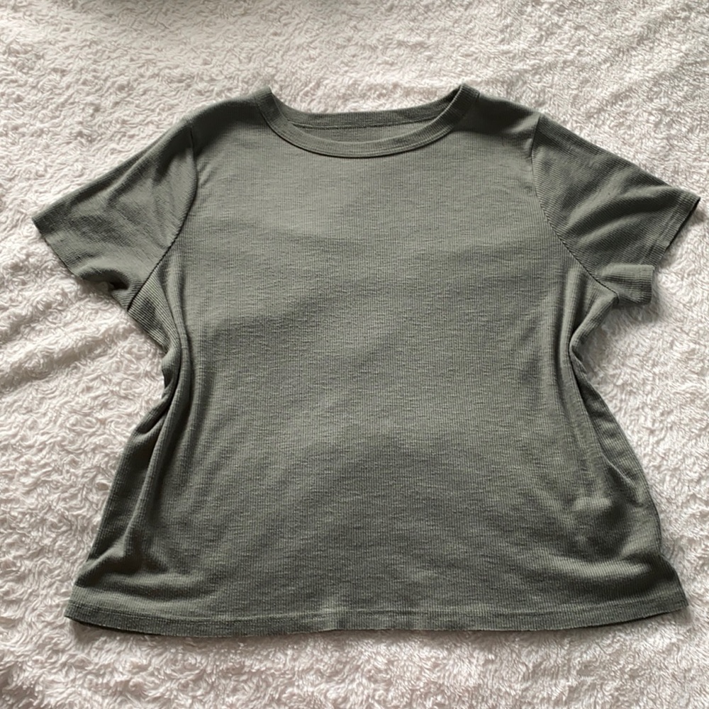SO green t-shirt